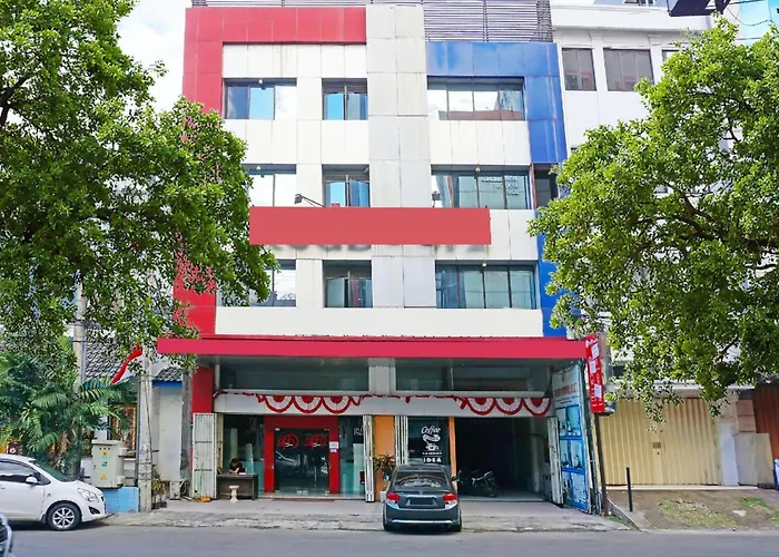 RedDoorz Plus @ Grand Populer Hotel