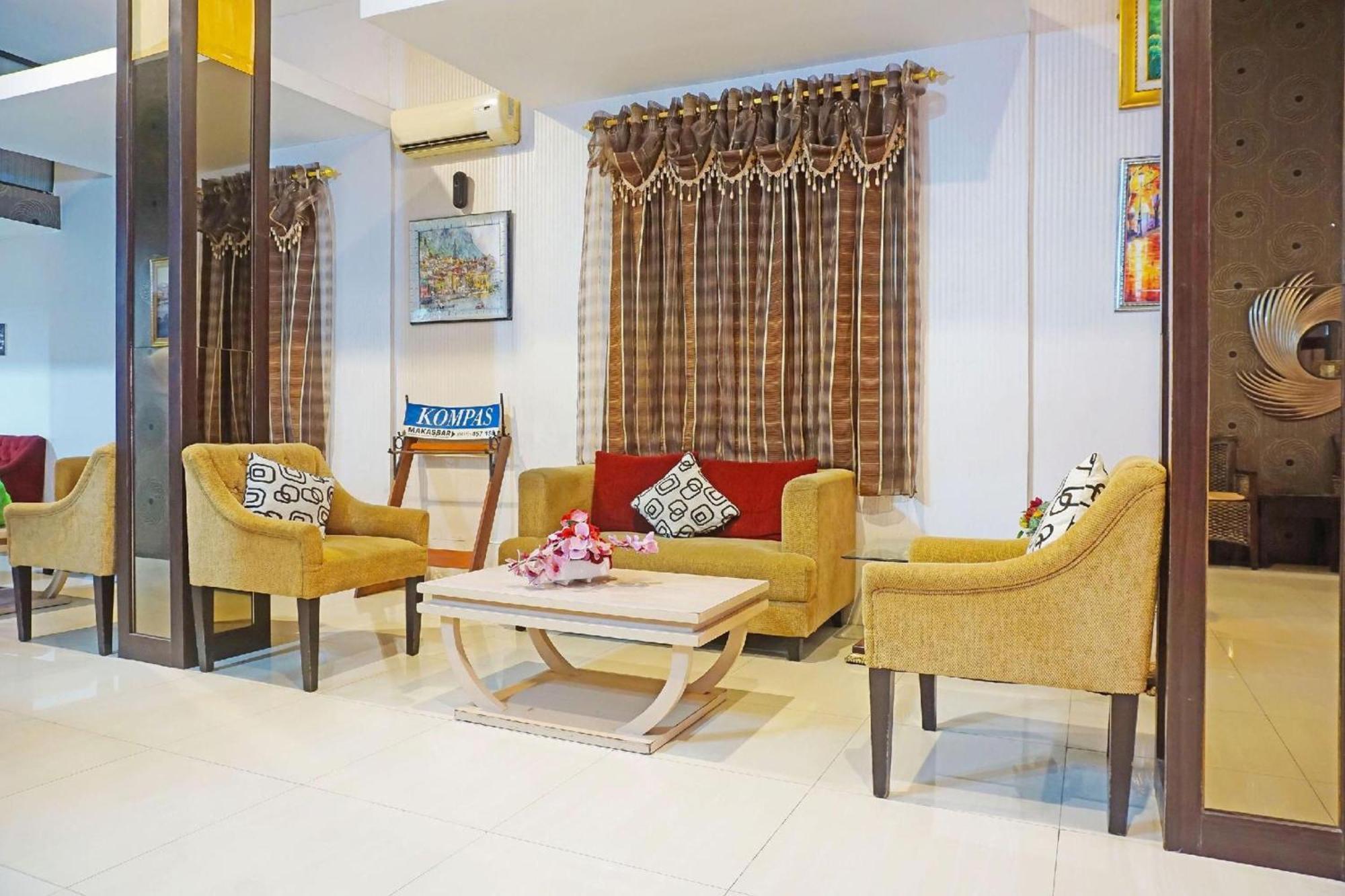 Hotel Collection O Losari Near Pantai Losari Formerly Grand Populer 3*