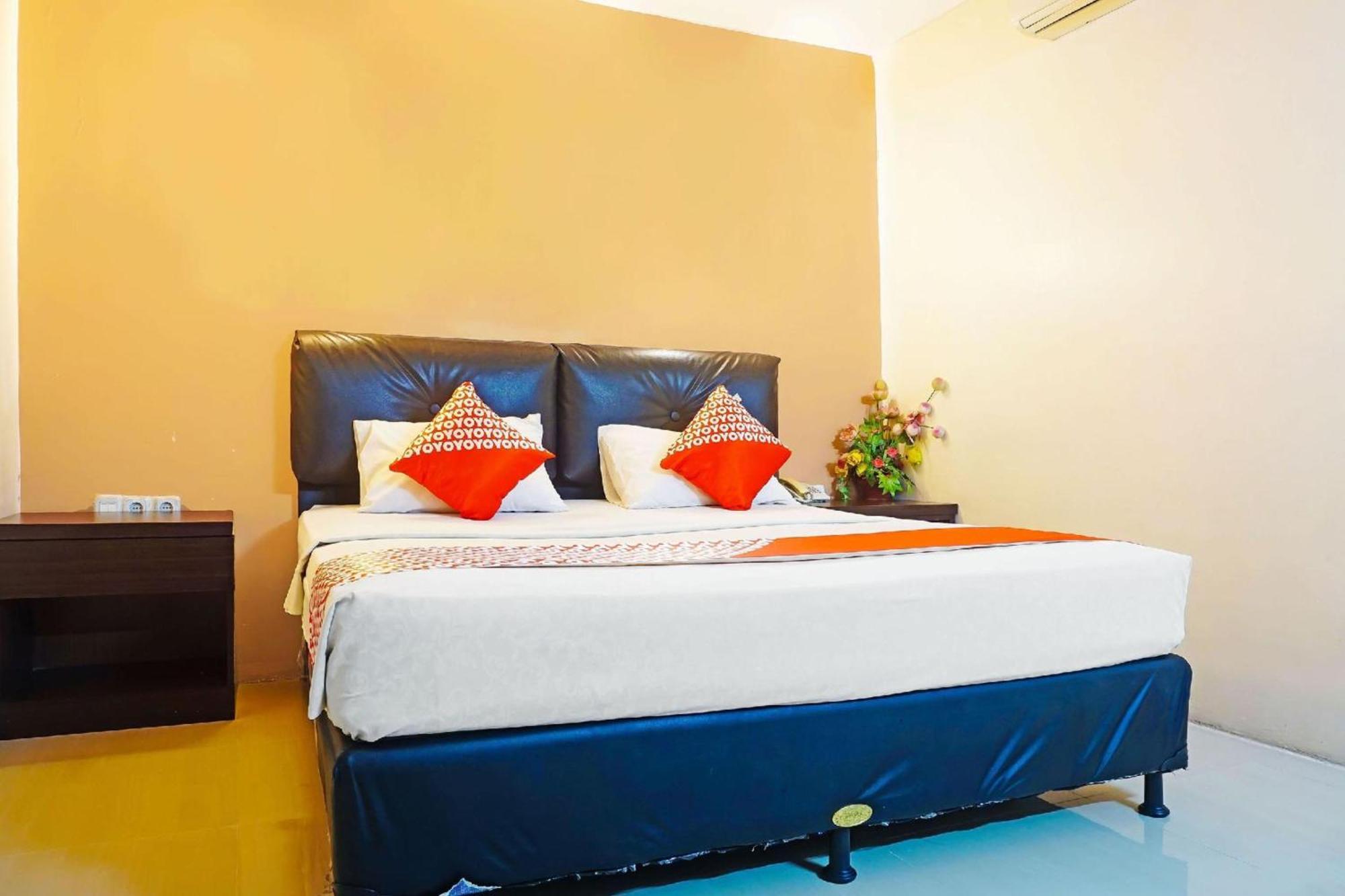 Hotel Collection O Losari Near Pantai Losari Formerly Grand Populer Makassar